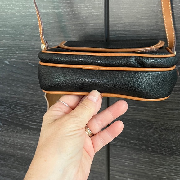 EUC  Delane Canada Pebbled Leather Black & Caramel Leather Crossbody Bag - Picture 7 of 13